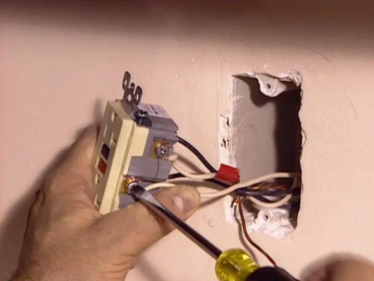 Use the wall for clamping